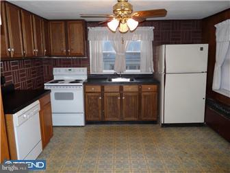 333 Rutledge Avenue Folsom, PA 19033 - Photo 5 of 12 Kitchen