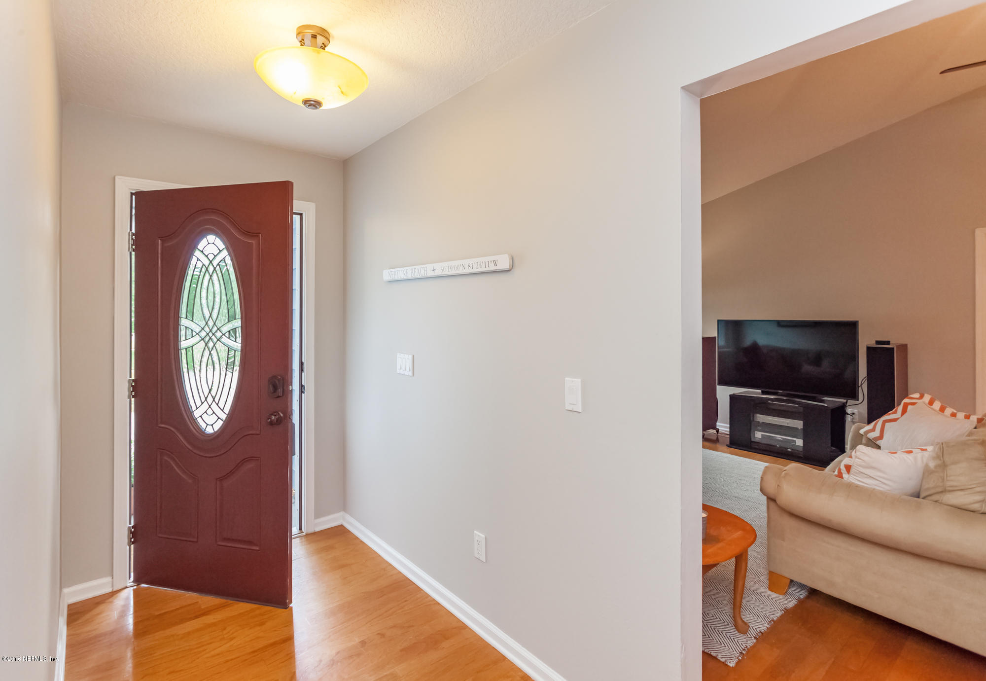 1123 Kings Road Neptune Beach, FL 32266 - Photo 5 of 34 1123 Kings Ln-6