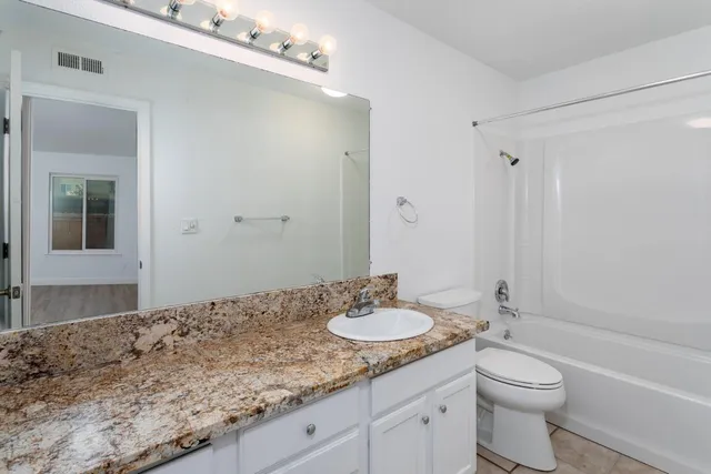 $165,000 | 2881 Huntington Boulevard, Unit 121, Fresno, CA 93721