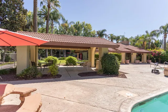 $165,000 | 2881 Huntington Boulevard, Unit 121, Fresno, CA 93721