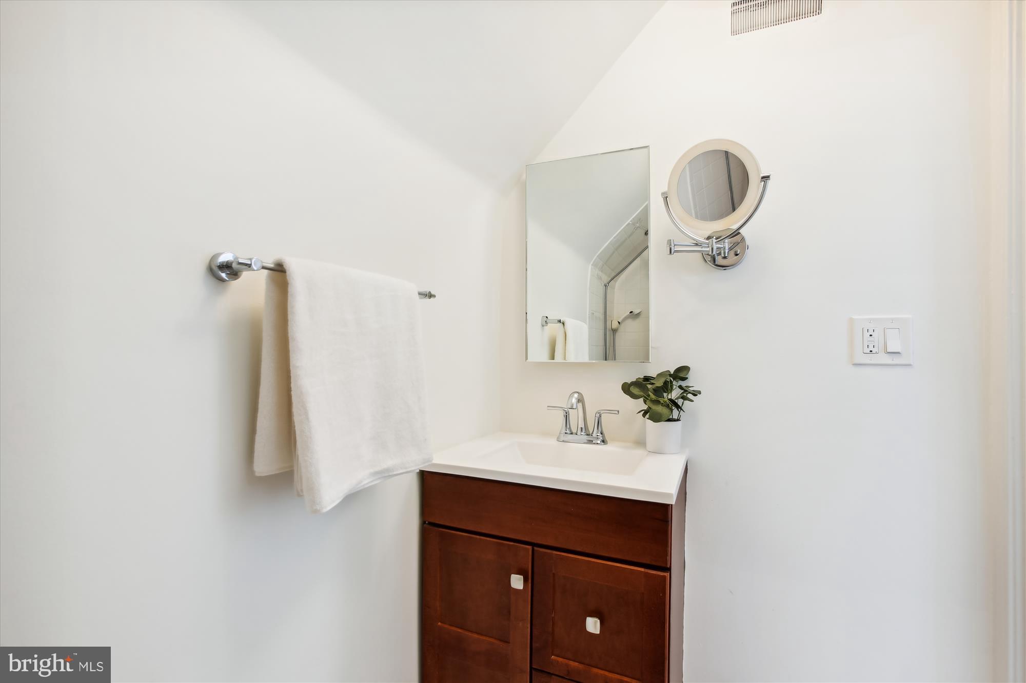 2210 39th Place Northwest Washington, DC 20007 - Photo 41 of 66