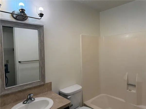 $875 | 514 East 30th Street, Unit B1, Bryan, TX 77803