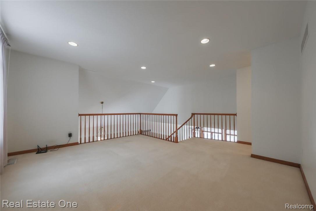 322 North Tipsico Lake Road Highland, MI 48357 - Photo 29 of 49 29-Tipsico.jpg