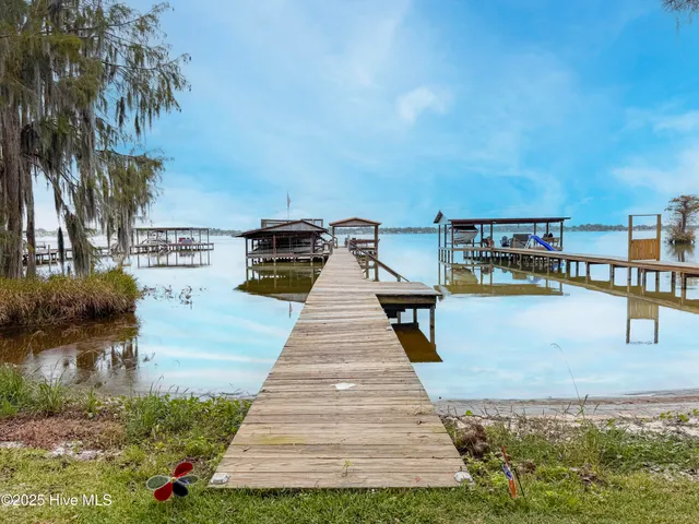 $320,000 | 51 Sunrise Cove, Elizabethtown, NC 28337