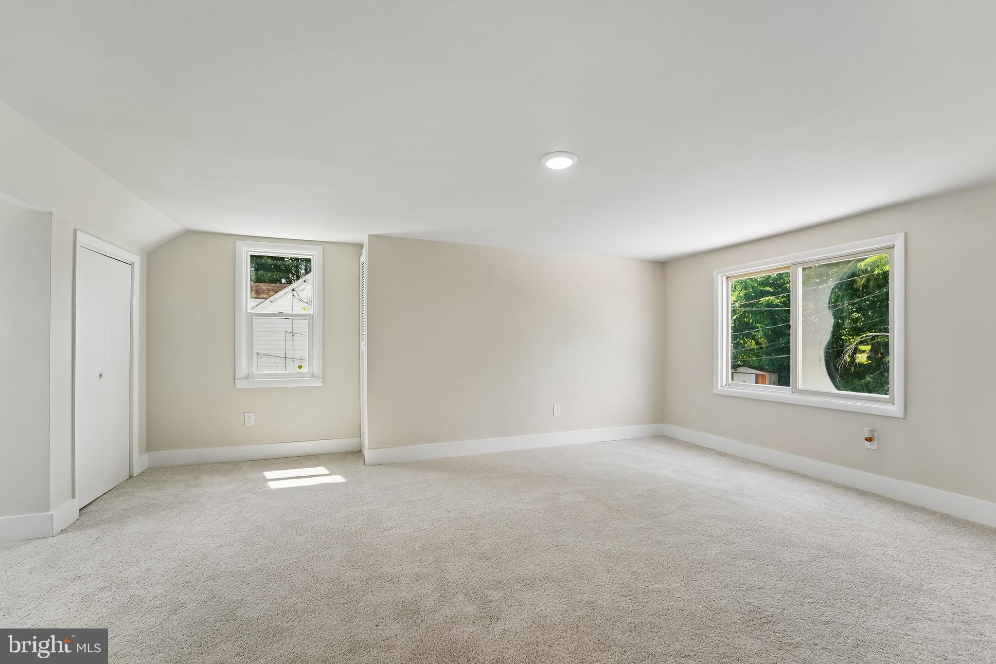 5404 Radecke Avenue Baltimore, MD 21206 - Photo 5 of 29 Primary Bedroom