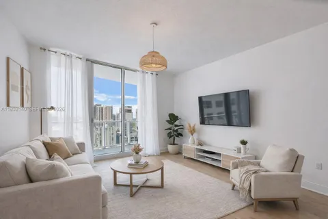 $420,000 | 185 Southwest 7th Street, Unit 2204, Miami, FL 33130