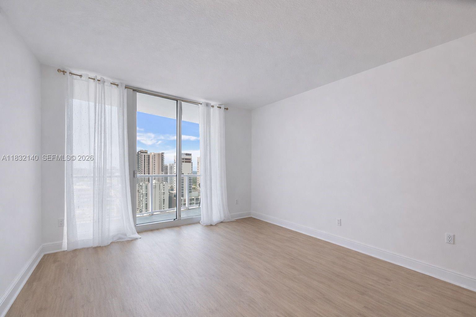 185 Southwest 7th Street, Unit 2204 Miami, FL 33130 - Photo 3 of 24