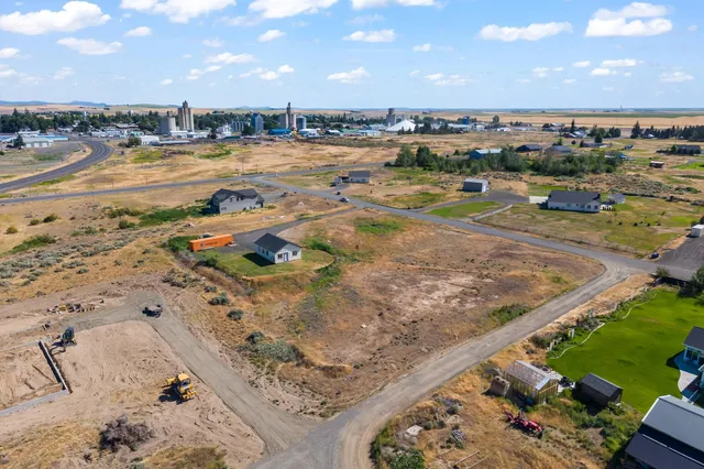 $295,000 | 38220 Fitness Lane East, Davenport, WA 99122