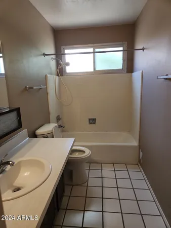 $2,200 | 4330 West Royal Palm Road, Glendale, AZ 85302