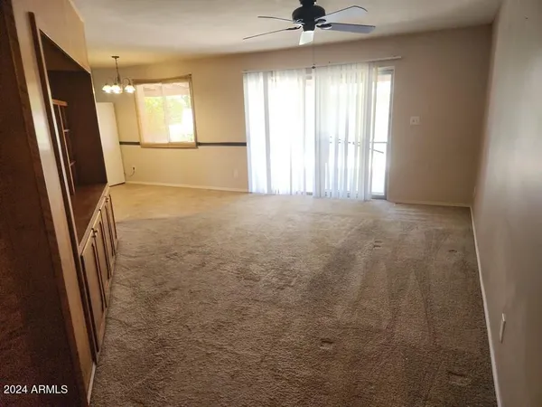 $2,200 | 4330 West Royal Palm Road, Glendale, AZ 85302