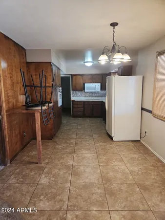 $2,200 | 4330 West Royal Palm Road, Glendale, AZ 85302