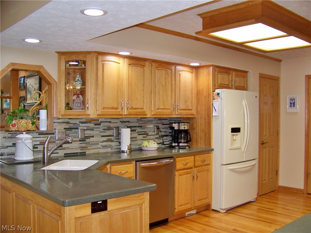 625 Wall Road Wadsworth, OH 44281 - Photo 7 of 29 Kitchen view from family room
