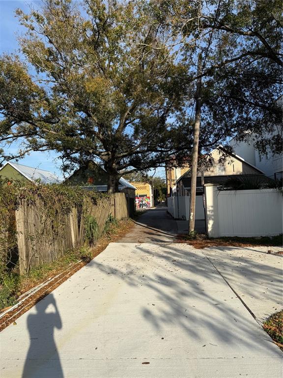 2310 West Walnut Street Tampa, FL 33607 - Photo 9 of 20