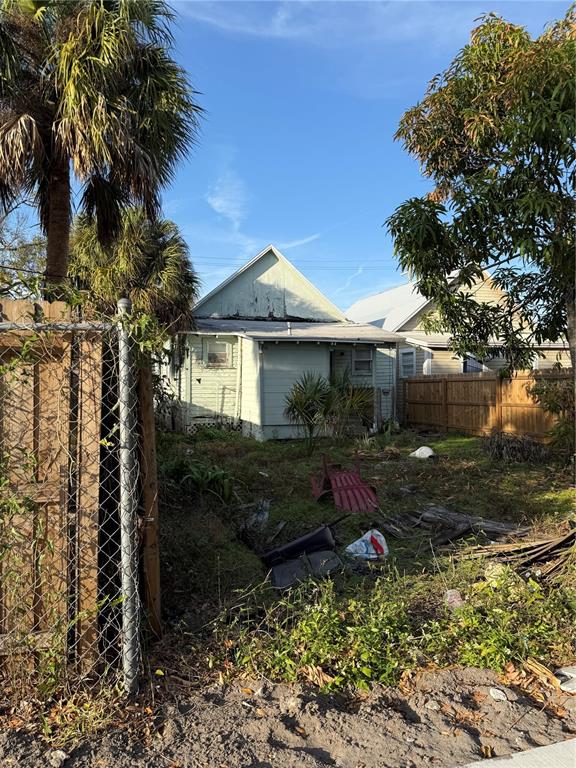 2310 West Walnut Street Tampa, FL 33607 - Photo 10 of 20