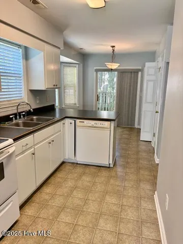 $1,650 | 113 Gladiola Drive, New Bern, NC 28562