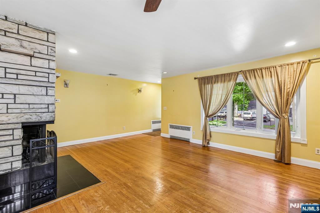 35 Knickerbocker Road Closter, NJ 07624 - Photo 8 of 34