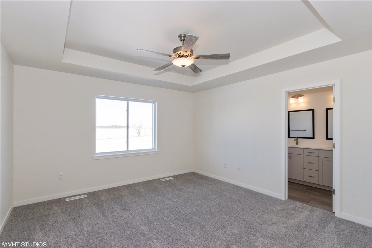 208 Ridgeway Drive Tiffin, IA 52340 - Photo 3 of 16 Gallery Image 3