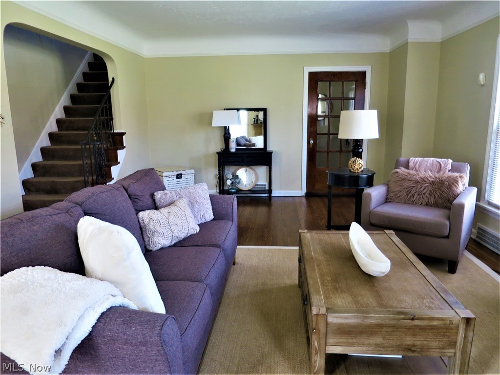 3902 Tyndall Road Cleveland, OH 44118 - Photo 5 of 34 Gallery Image 5