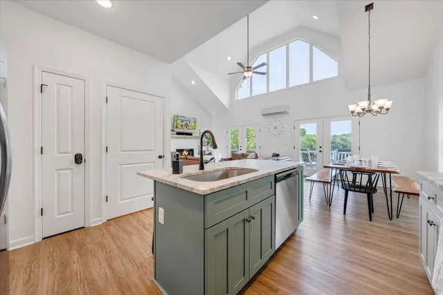 $1,325,000 | 1373 Thomason Lane, Goodview, VA 24095