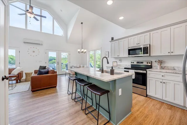 $1,325,000 | 1373 Thomason Lane, Goodview, VA 24095