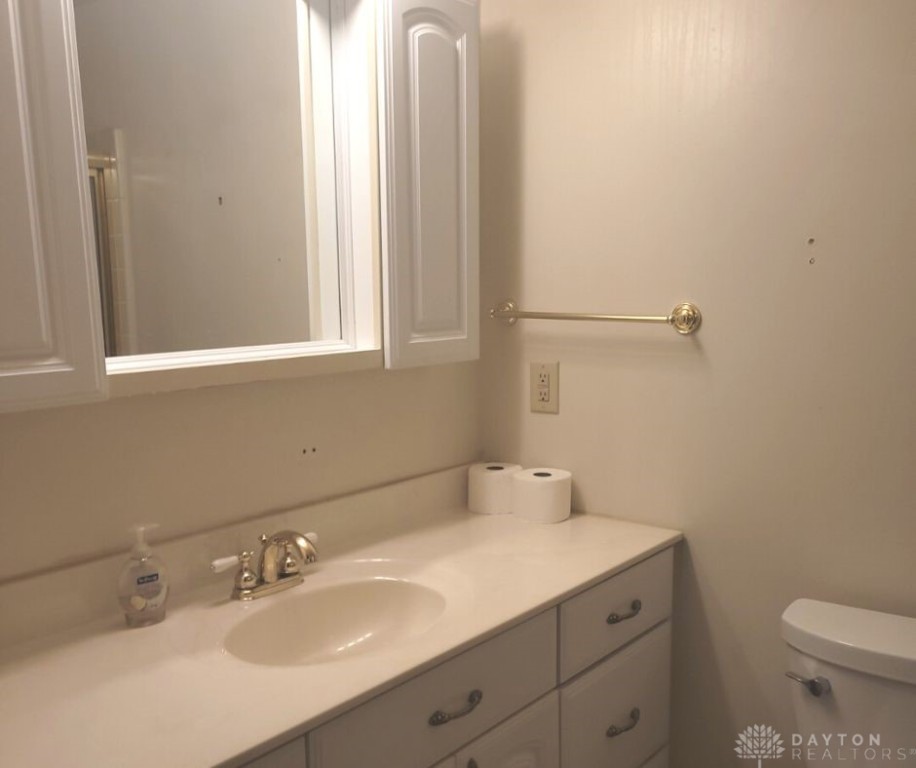 5307 Fishburg Road Huber Heights, OH 45424 - Photo 16 of 27 owner's suite bath