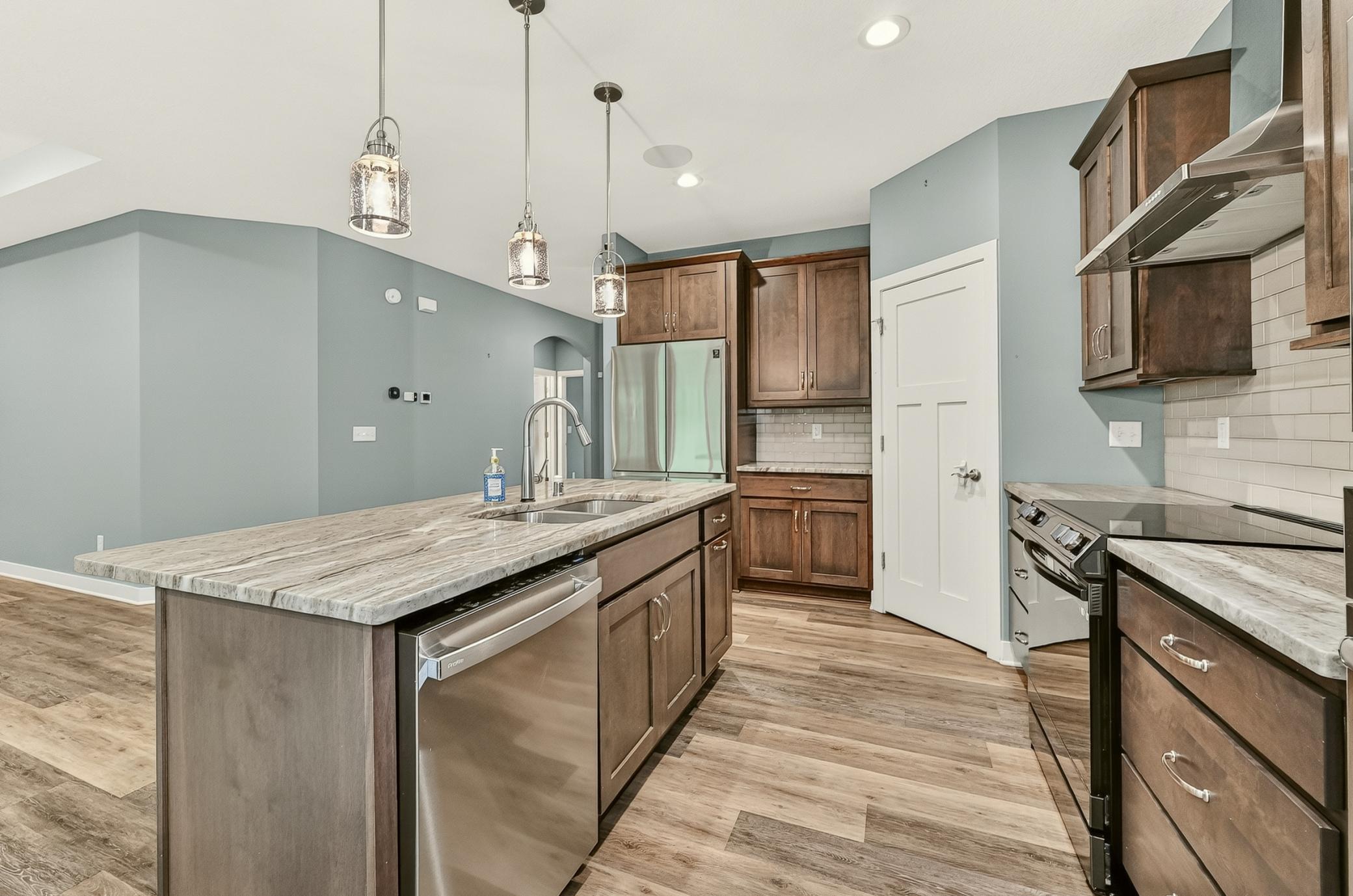 4283 Stone Point Drive Northeast Rochester, MN 55906 - Photo 5 of 40