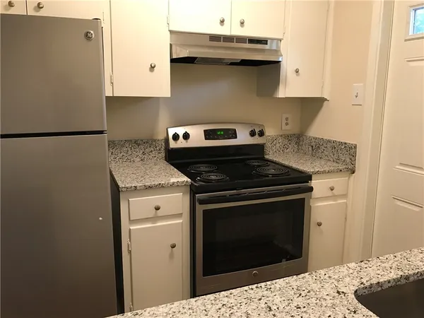 $1,600 | 5001 Bull Creek Road, Unit 102, Austin, TX 78731