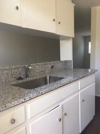 $1,600 | 5001 Bull Creek Road, Unit 102, Austin, TX 78731