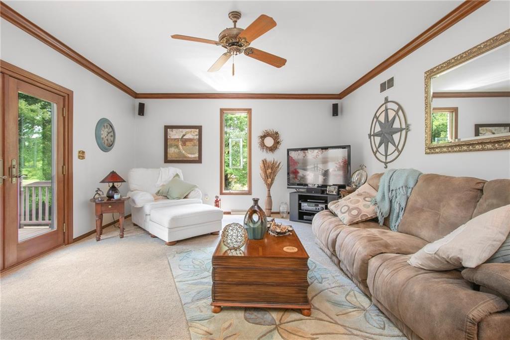 216 McKenzie Road Clinton, PA 15026 - Photo 15 of 25 Gallery Image 15