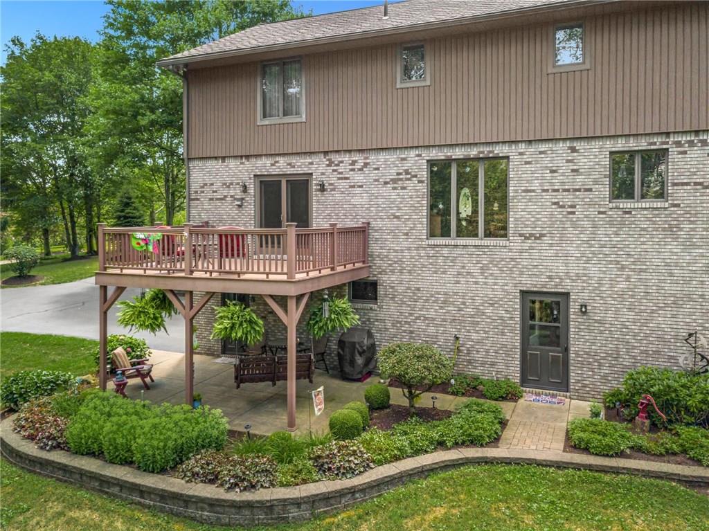 216 McKenzie Road Clinton, PA 15026 - Photo 3 of 25 Gallery Image 3