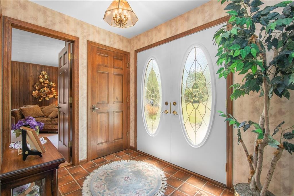 216 McKenzie Road Clinton, PA 15026 - Photo 7 of 25 Gallery Image 7