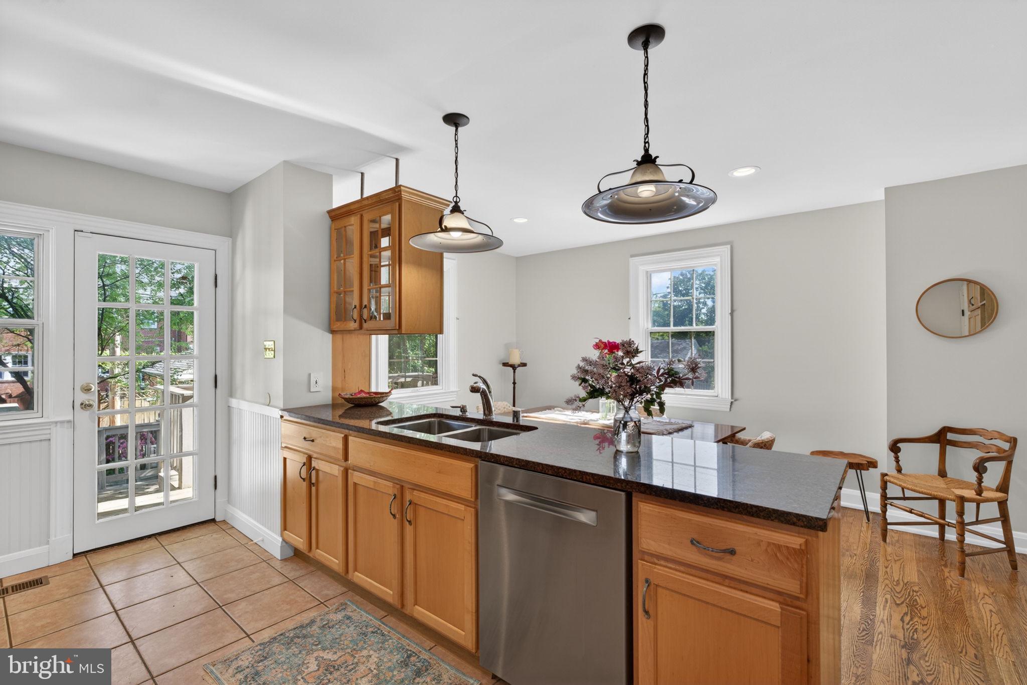 158 Hopkins Road Baltimore, MD 21212 - Photo 20 of 68 Bright and inviting kitchen space.