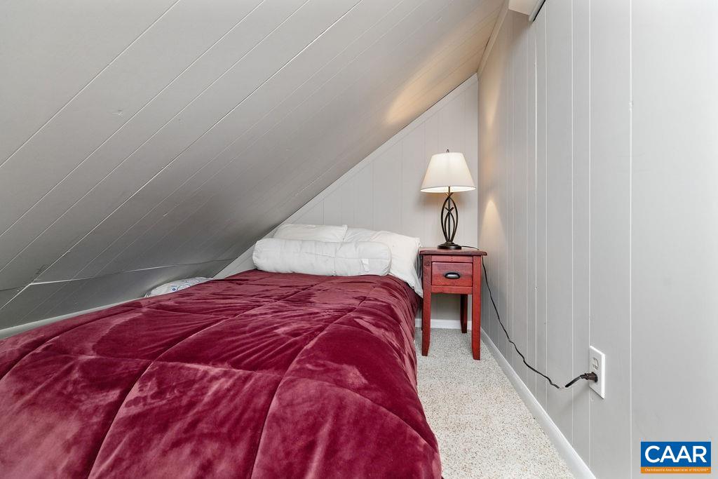 453 3 Ridges Roseland, VA 22967 - Photo 20 of 21 a bedroom with a bed and a mirror