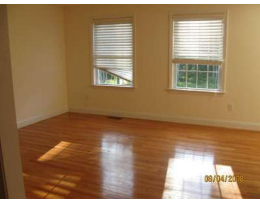 733 Sharps Road Swansea, MA 02777 - Photo 8 of 12 Gallery Image 8
