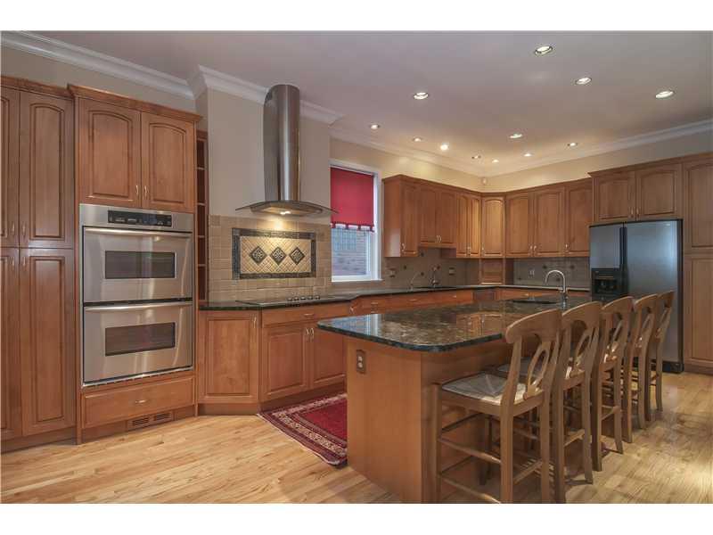 6340 Darlington Road Pittsburgh, PA 15217 - Photo 9 of 25 Kitchen.