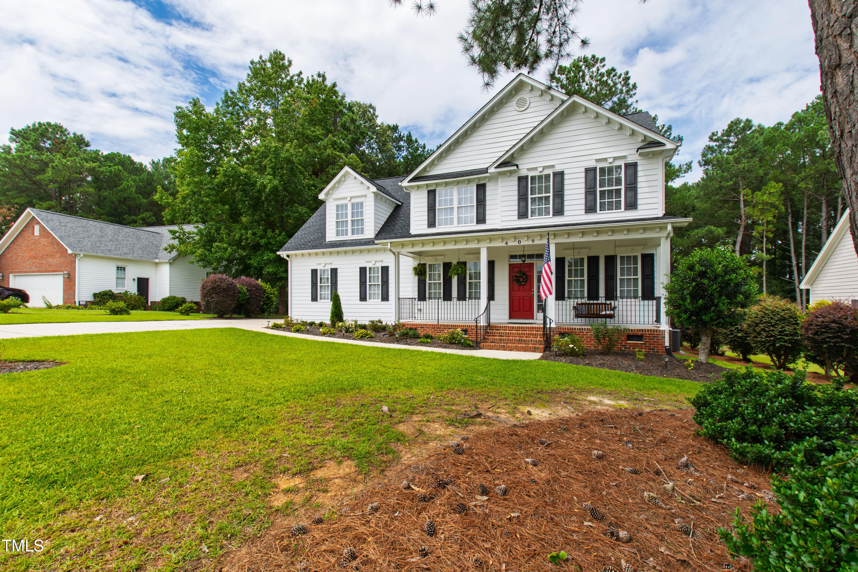 409 Broadmoor Way Clayton, NC 27520 - Photo 4 of 55 Ext (3) (1)