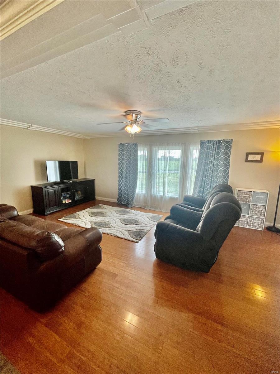 7728 Cooper Road Moro, IL 62067 - Photo 13 of 32