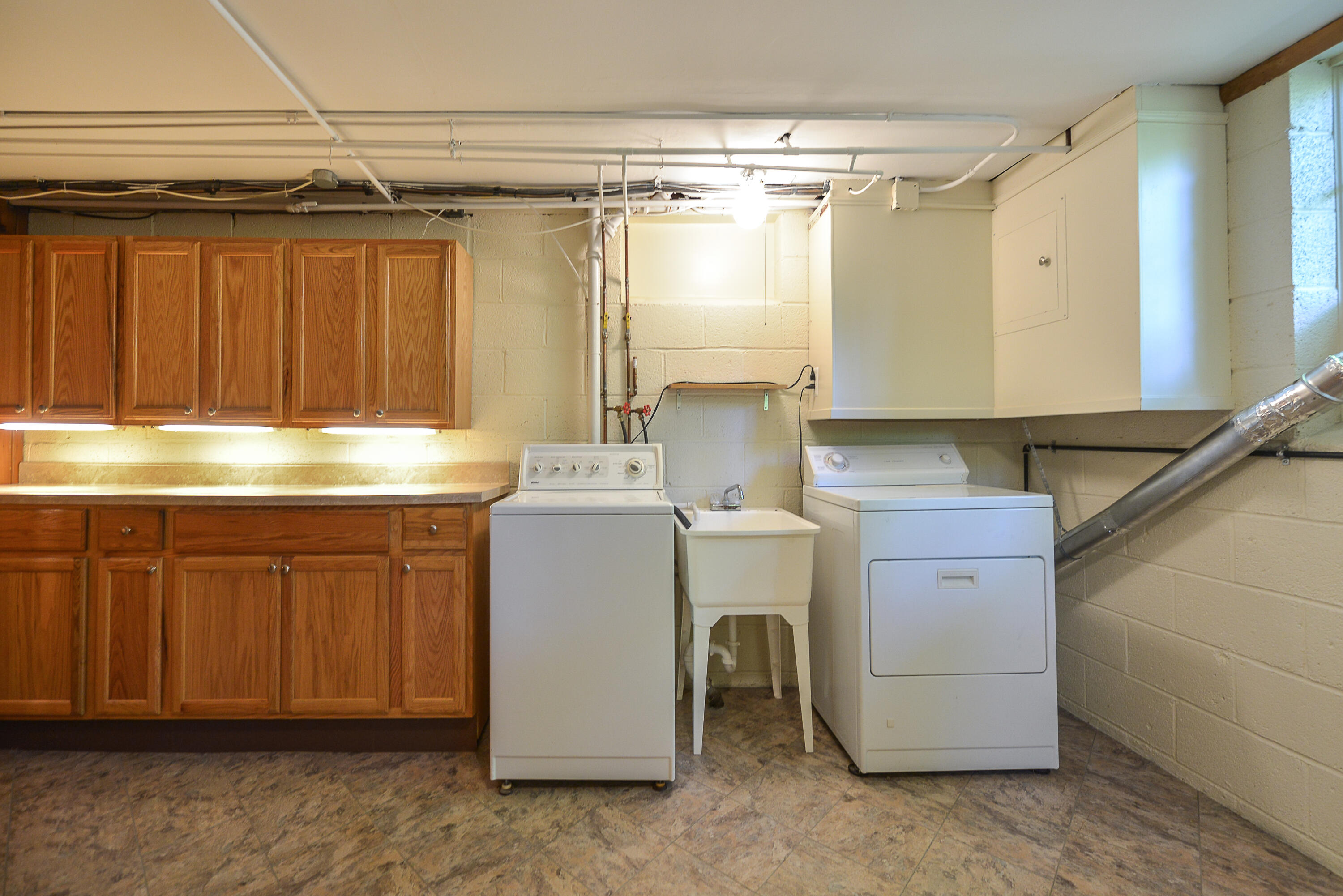 308 Pine Ridge Street Ann Arbor, MI 48103 - Photo 40 of 62 Laundry area