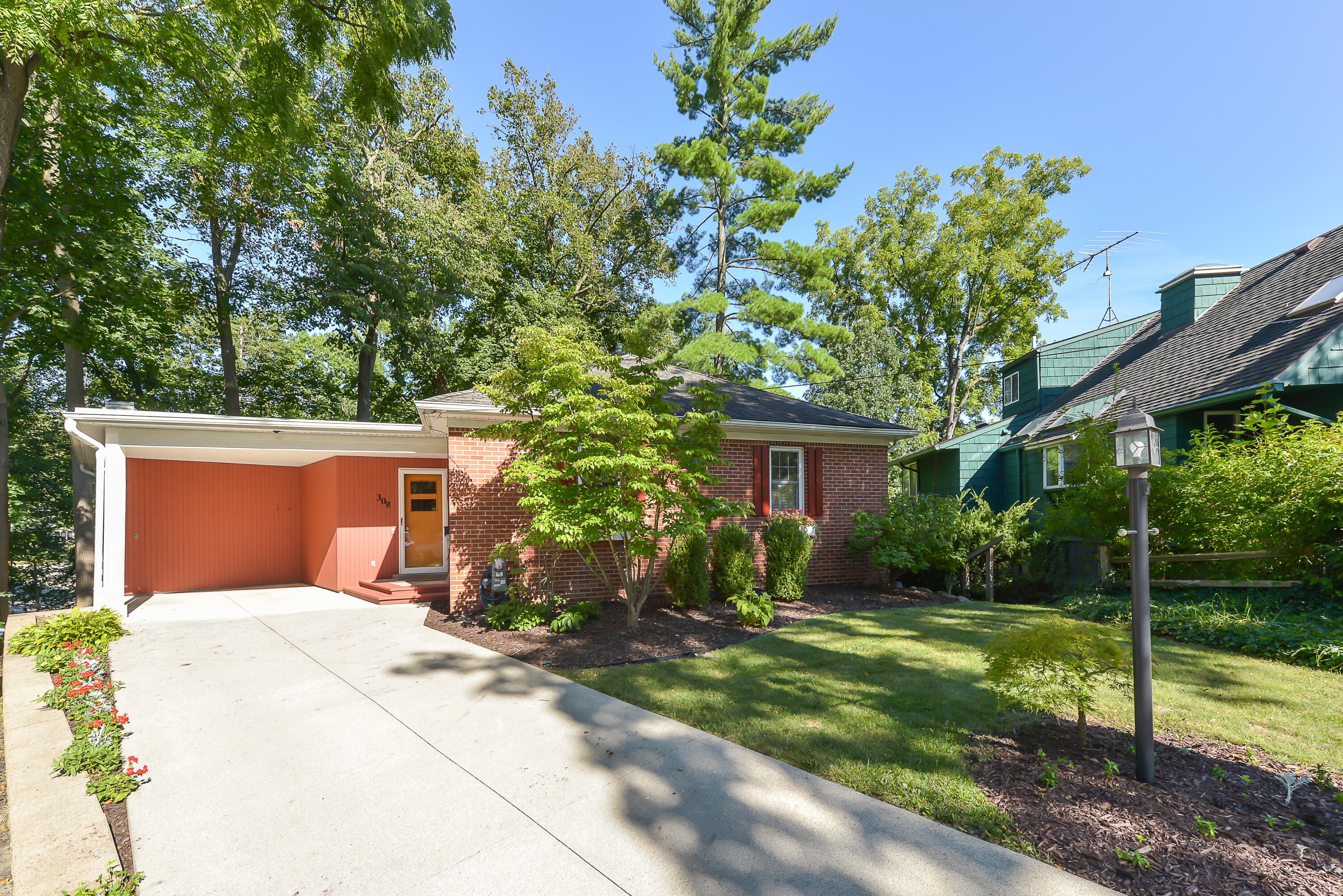 308 Pine Ridge Street Ann Arbor, MI 48103 - Photo 61 of 62 Front