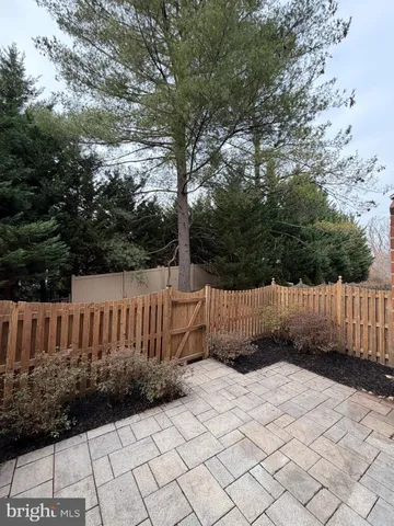 $815,000 | 2940 Oakborough Square, Oakton, VA 22124