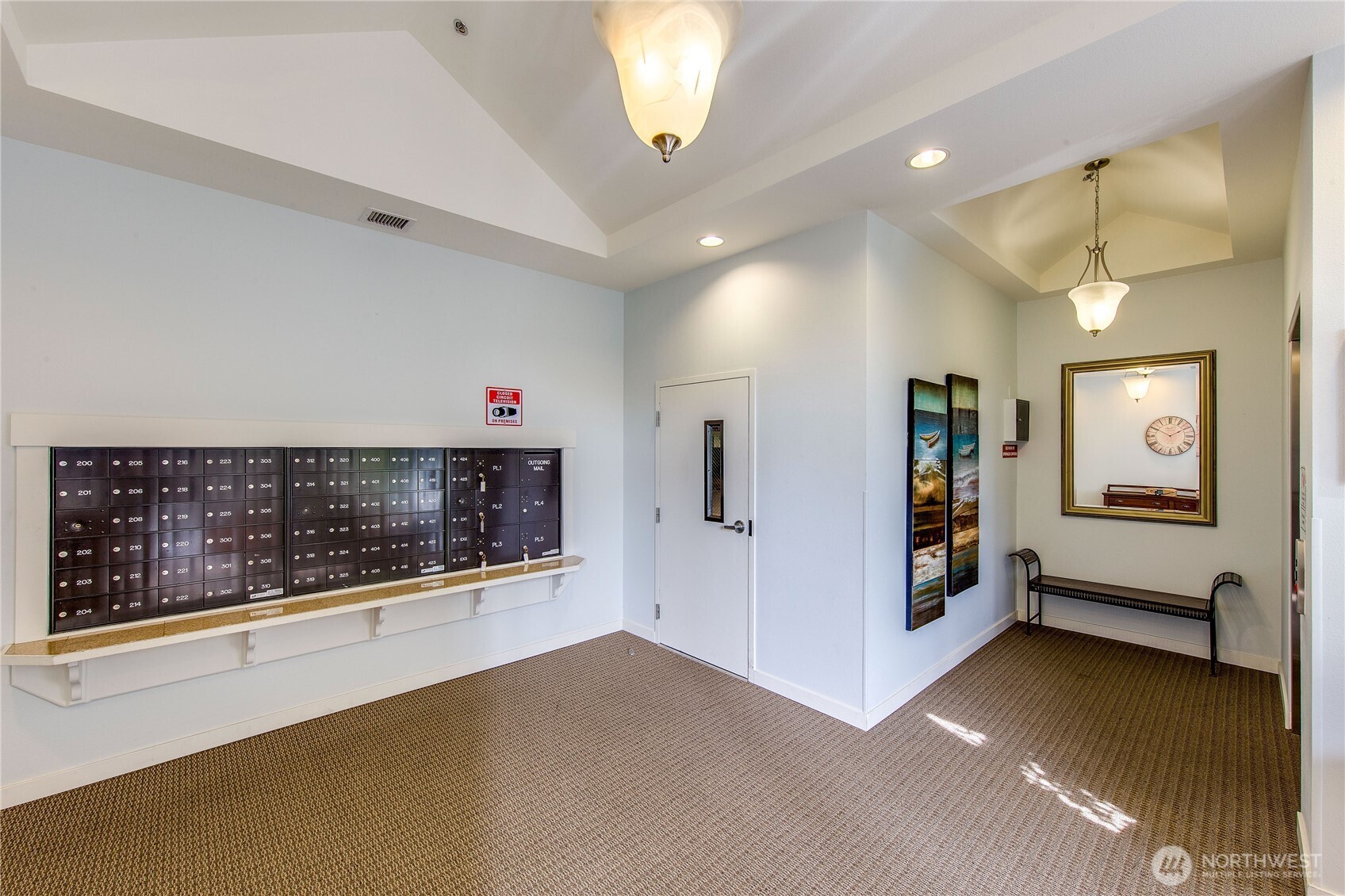 300 High School Road Northeast, Unit 300 Bainbridge Island, WA 98110 - Photo 28 of 32