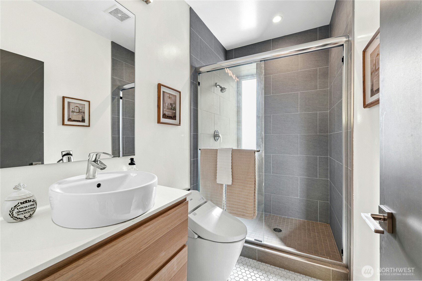 121 15th Avenue, Unit A Seattle, WA 98122 - Photo 12 of 23