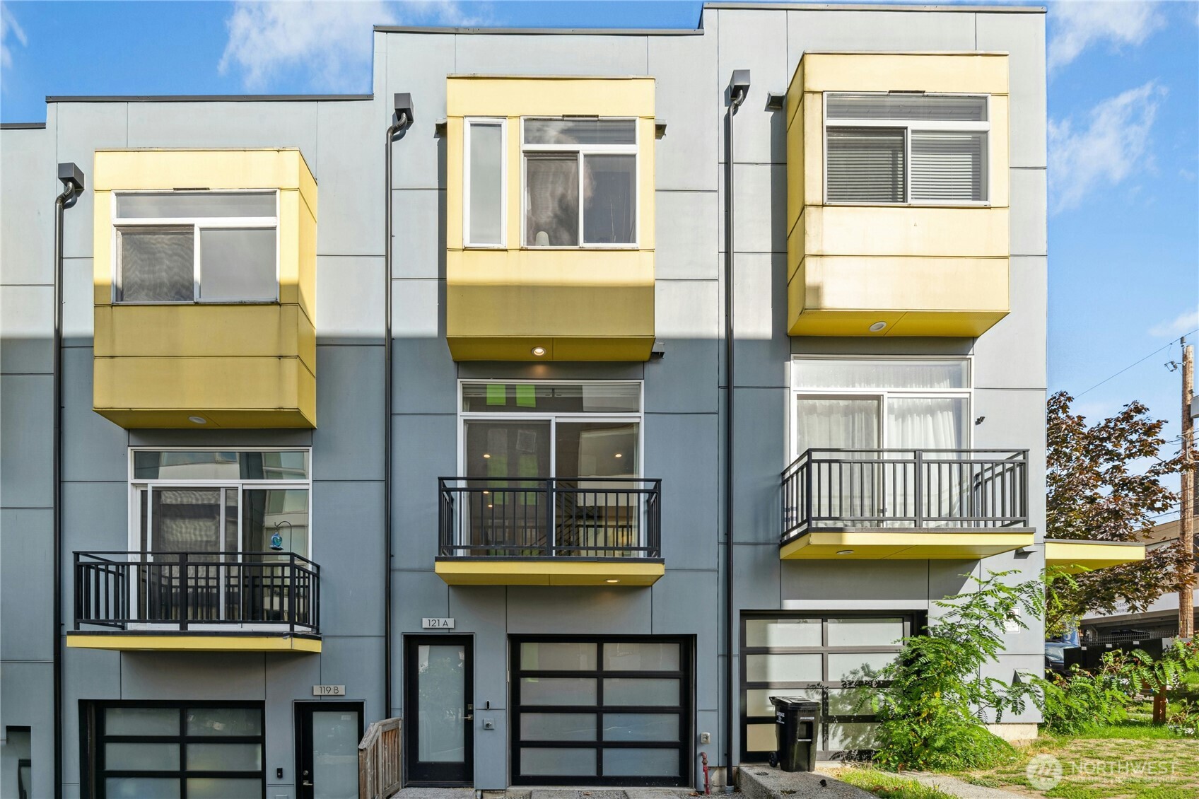 121 15th Avenue, Unit A Seattle, WA 98122 - Photo 2 of 23