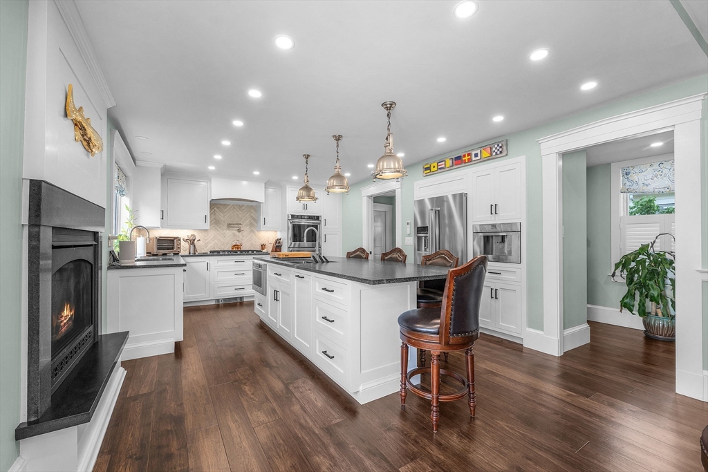 304 Front Street Marion, MA 02738 - Photo 5 of 42