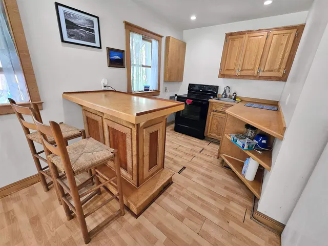 $650,000 | 2730 East Pittsford Road, Rutland Town, VT 05701