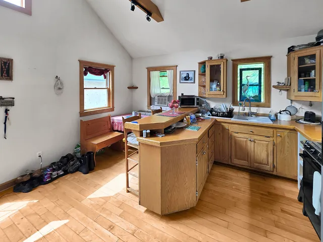 $650,000 | 2730 East Pittsford Road, Rutland Town, VT 05701