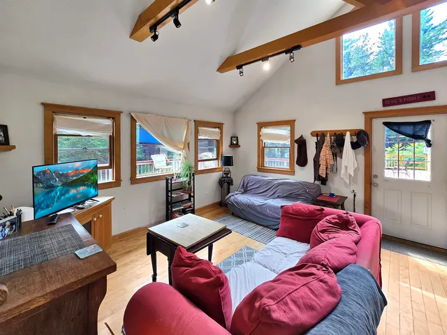 $650,000 | 2730 East Pittsford Road, Rutland Town, VT 05701