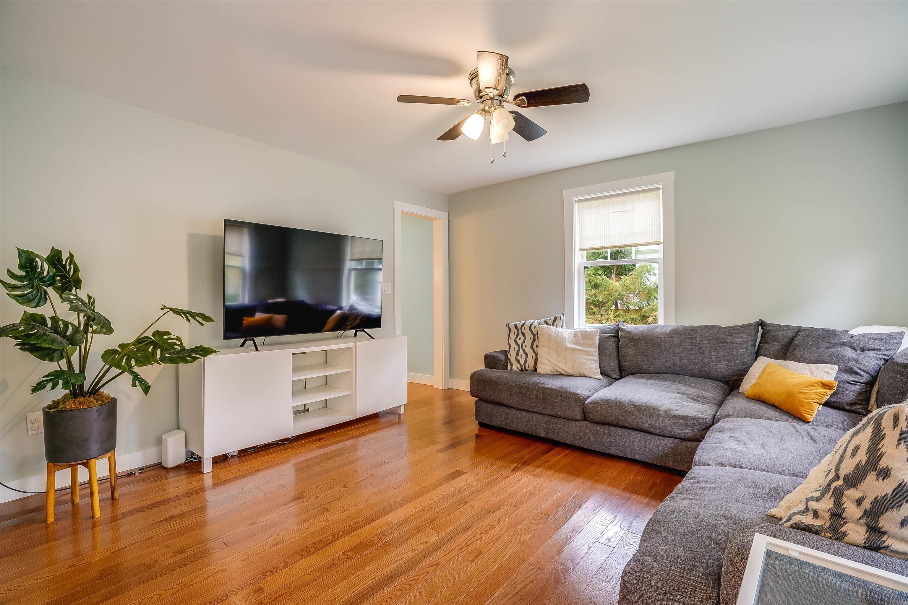 8 Friend Street Epping, NH 03042 - Photo 35 of 40