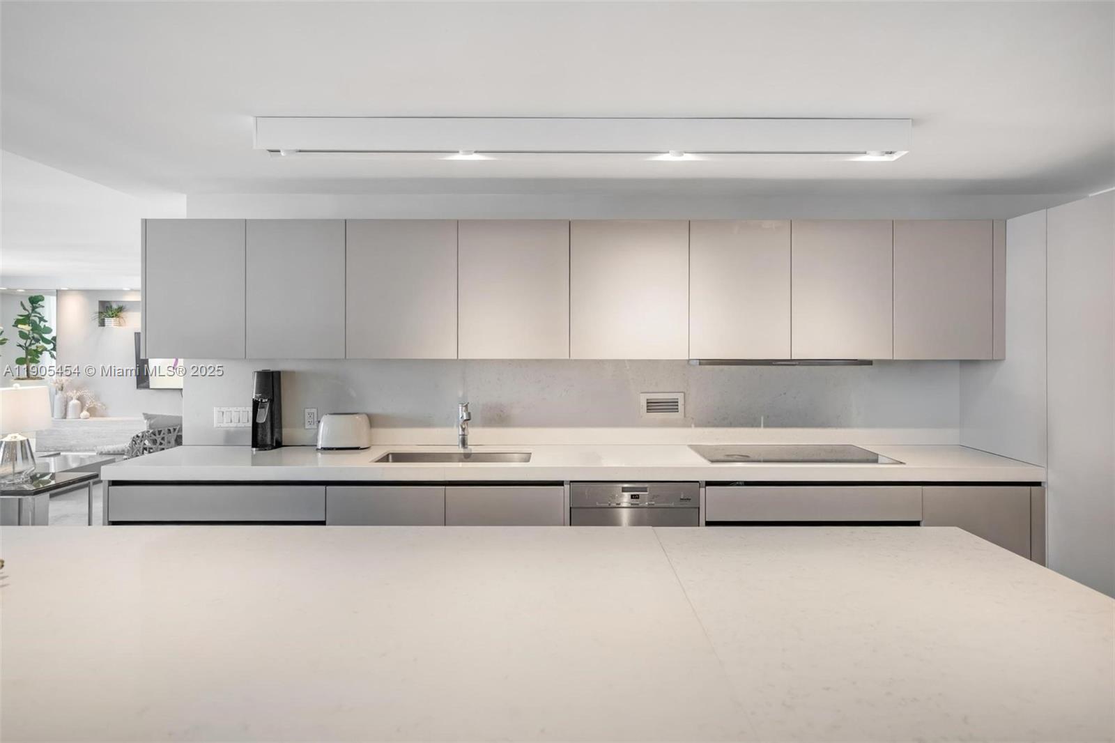 2301 Collins Avenue, Unit 1414/1415 Miami Beach, FL 33139 - Photo 16 of 40