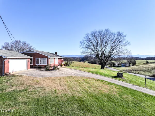 $359,900 | 440 Walkertown Road, Chuckey, TN 37641